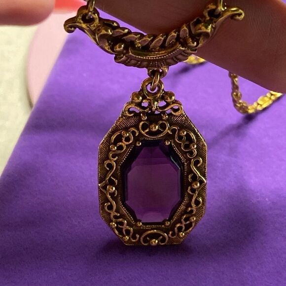 💛 Vintage Goldette Purple Crystal Gold Necklace - Picture 5 of 7